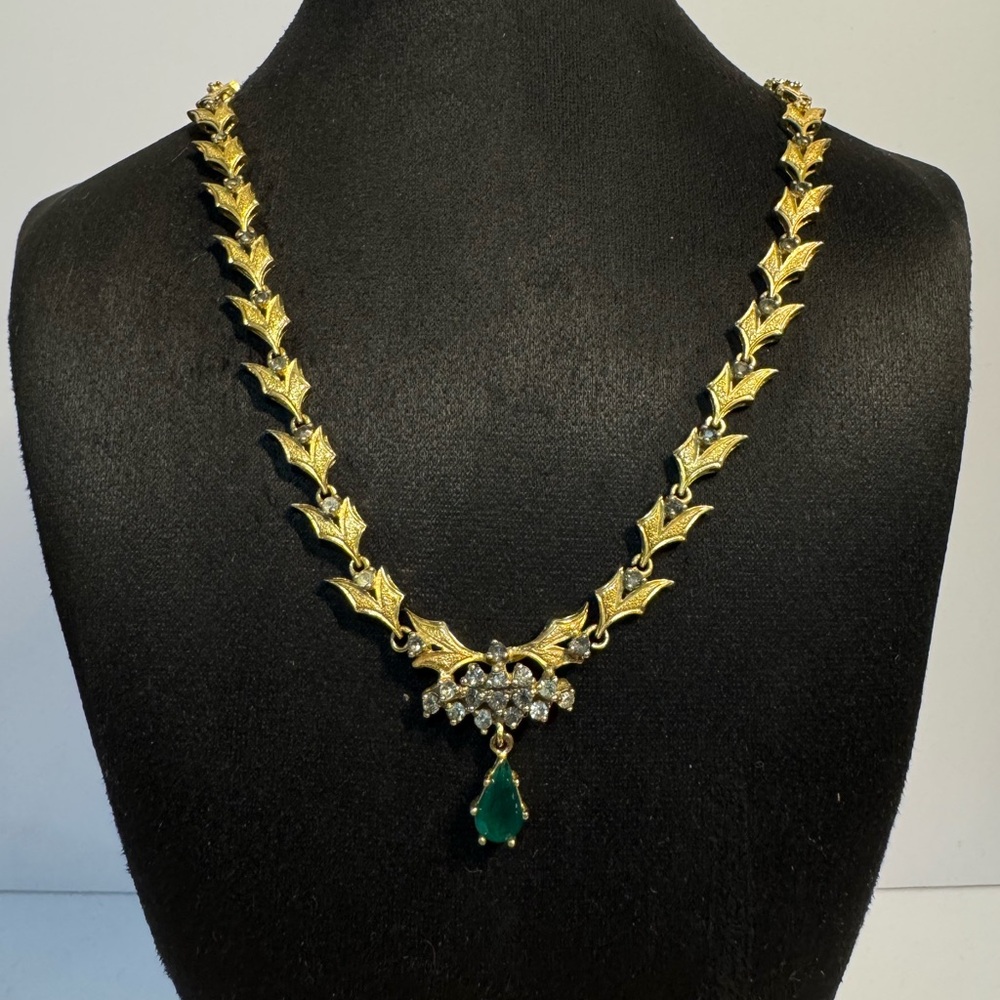 VINTAGE ANTIQUE DAINTY EMERALD CRYSTAL NECKLACE